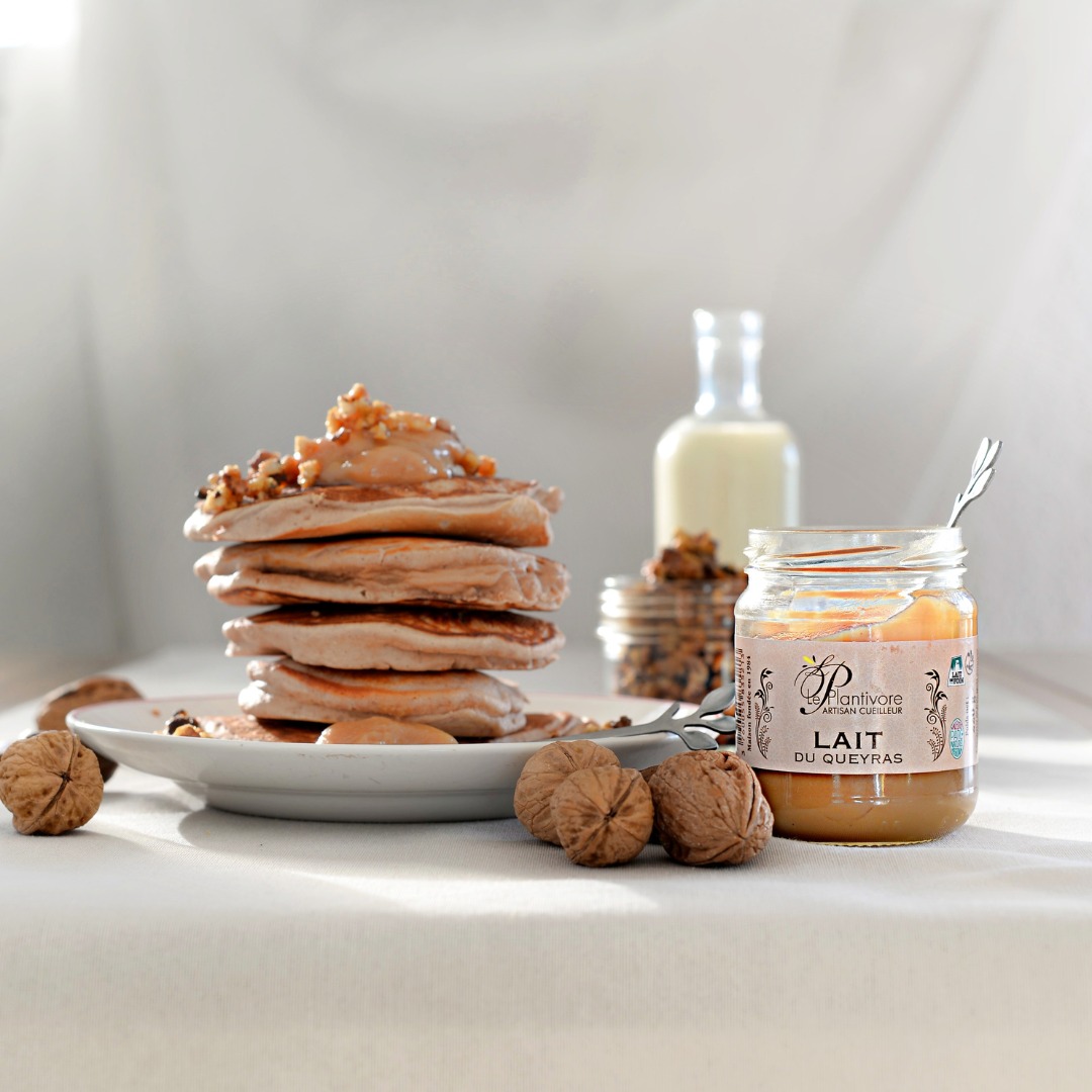 Pancakes à la farine de Châtaigne, Noix caramélisées et Confiture de lait de foin artisanale queyras plantivore