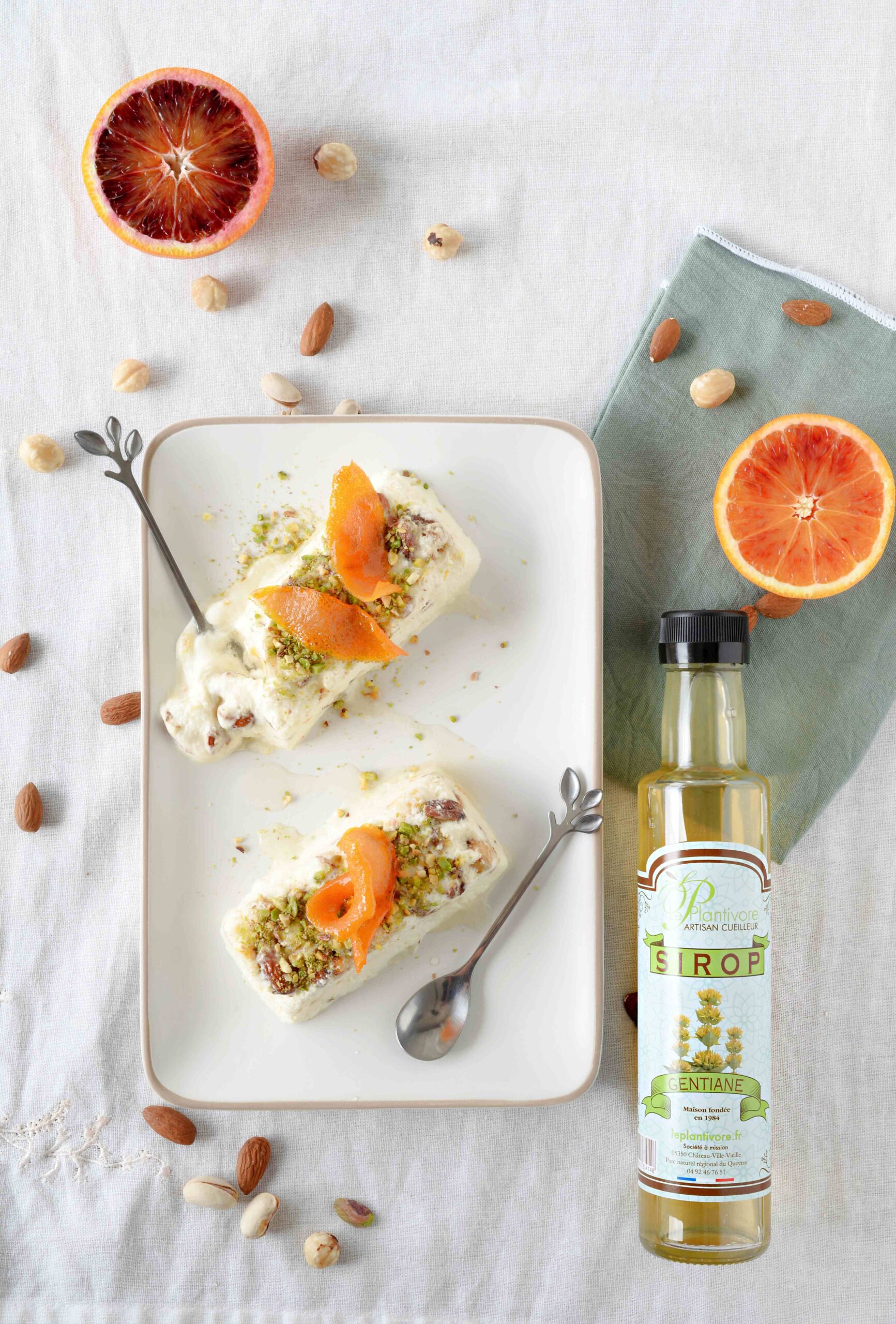 Parfait glacé au Sirop de Gentiane, fruits à coque et oranges confites
